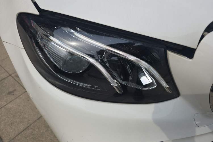 Used Mercedes-Benz E-Class 2019 Restyled E 300 L Sport Luxury Edition Right Front Headlight