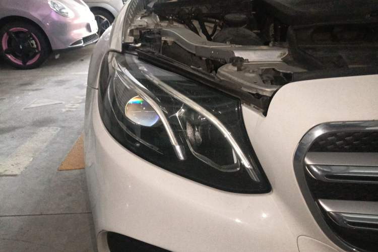 Used Mercedes-Benz E-Class 2019 Restyled E 300 L Sporty and Stylish Edition Right Front Headlight