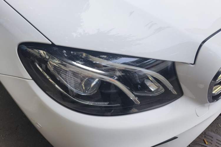Used Mercedes-Benz E-Class 2019 E 200 Sport Edition Right Front Headlight