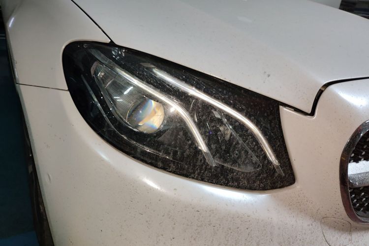 Used Mercedes-Benz E-Class 2019 E 300 L Sporty and Stylish Model Right Front Headlight