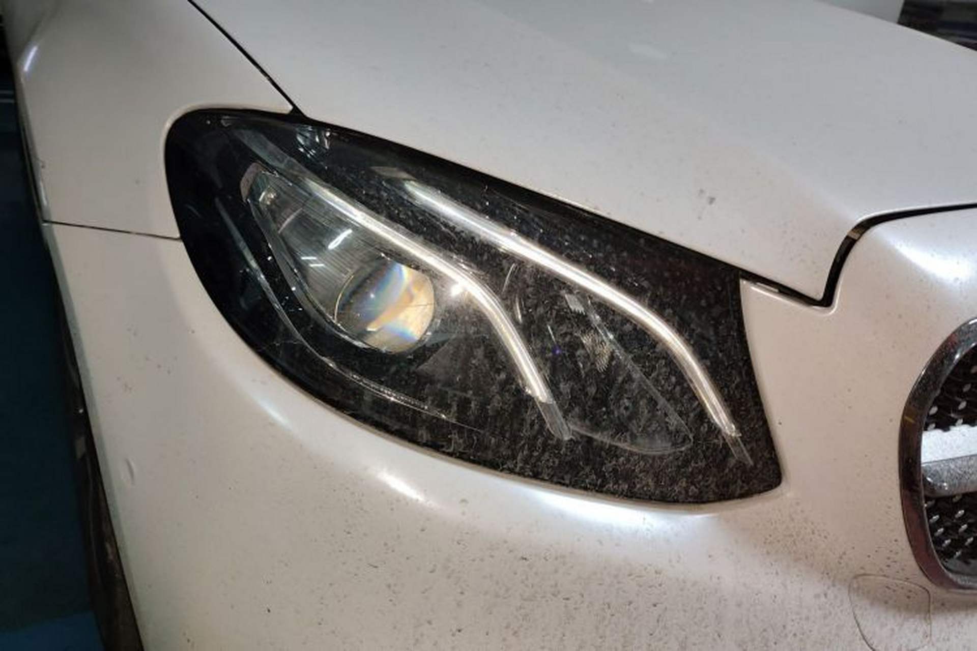 Used Mercedes-Benz E-Class 2019 E 300 L Sporty and Stylish Model Right Front Headlight