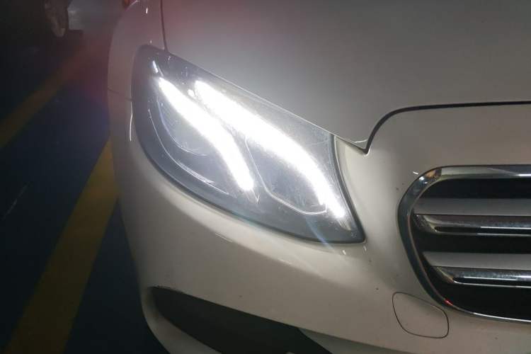 Used Mercedes-Benz E-Class 2019 Restyled E 300 L Sporty and Stylish Edition Right Front Headlight