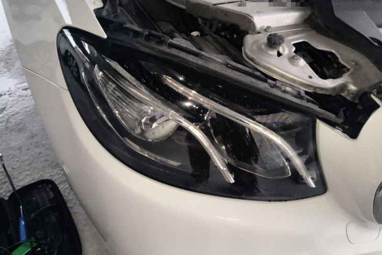 Used Mercedes-Benz E-Class 2019 Restyled E 300 L Sport Luxury Edition Right Front Headlight
