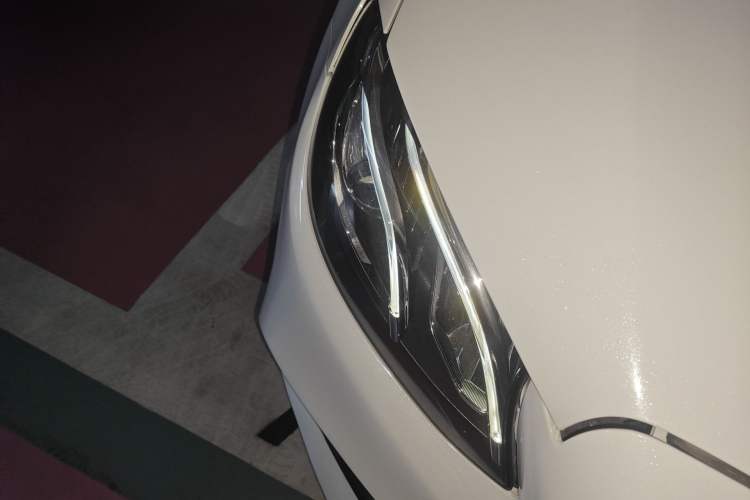 Used Mercedes-Benz E-Class 2019 E 200 L Sport Edition Right Front Headlight