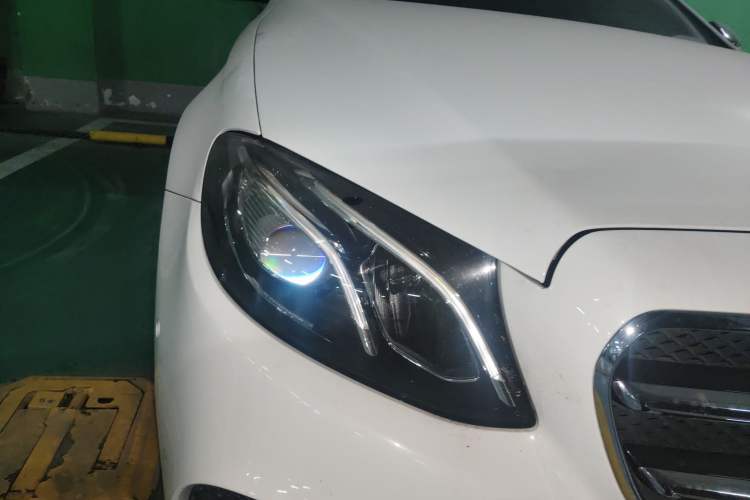 Used Mercedes-Benz E-Class 2019 E 260 Sport Edition Right Front Headlight