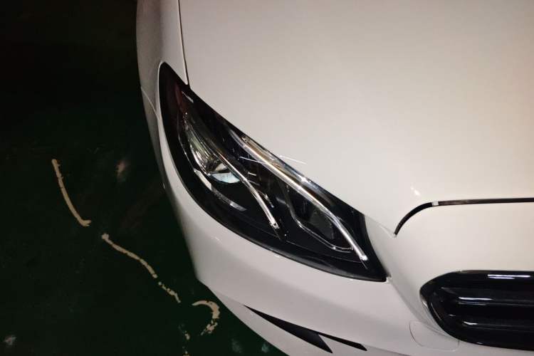 Used Mercedes-Benz E-Class 2019 E 260 Sport Edition Right Front Headlight