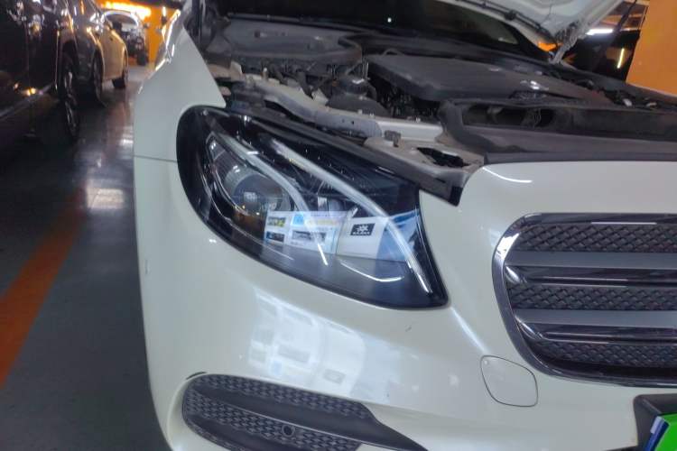 Used Mercedes-Benz E-Class 2019 Facelifted E 300 L Stylish Version Right Front Headlight