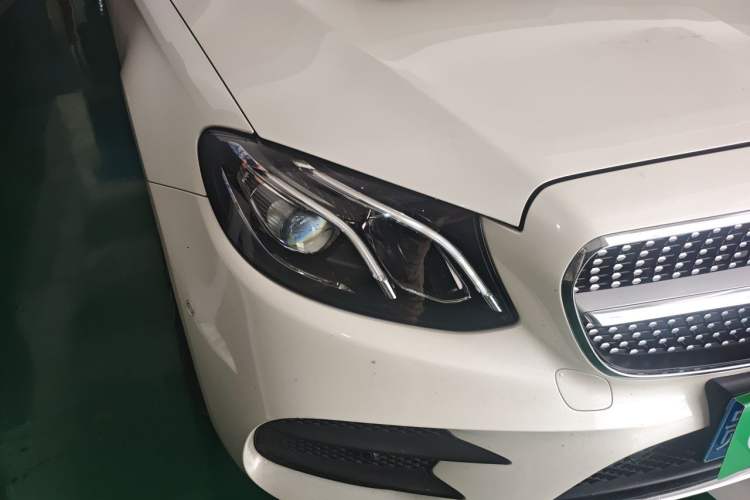 Used Mercedes-Benz E-Class 2019 E 260 L Sport Edition Right Front Headlight
