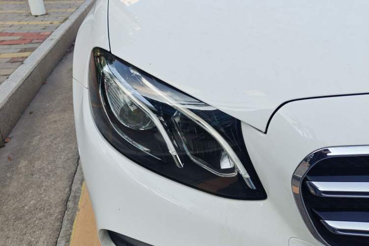 Used Mercedes-Benz E-Class 2019 E 260 Sport Edition Right Front Headlight