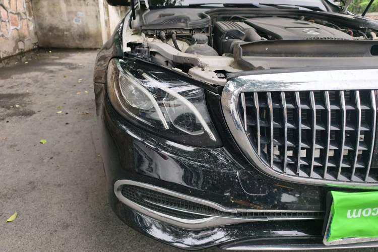 Used Mercedes-Benz E-Class 2019 E 300 L Sporty and Stylish Model Right Front Headlight