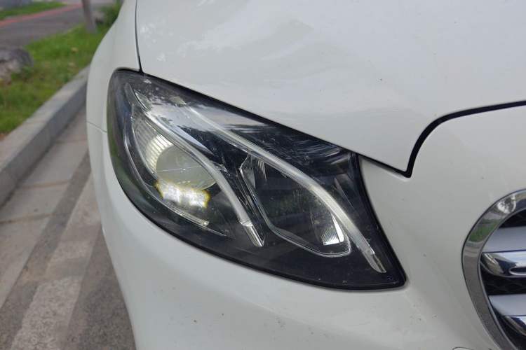 Used Mercedes-Benz E-Class 2019 E 300 L Sporty and Stylish Model Right Front Headlight