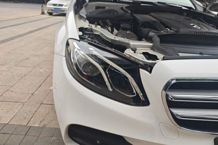 Used Mercedes-Benz E-Class 2019 E 200 L Sport Edition Right Front Headlight