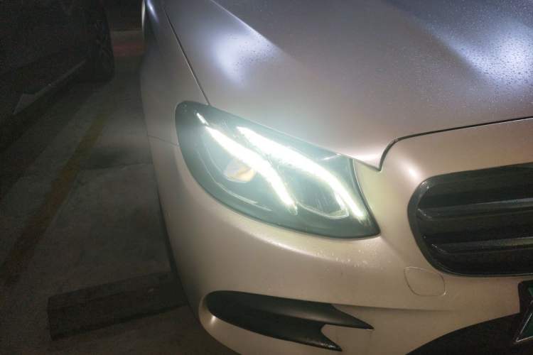 Used Mercedes-Benz E-Class 2019 E 200 Sport Edition Right Front Headlight