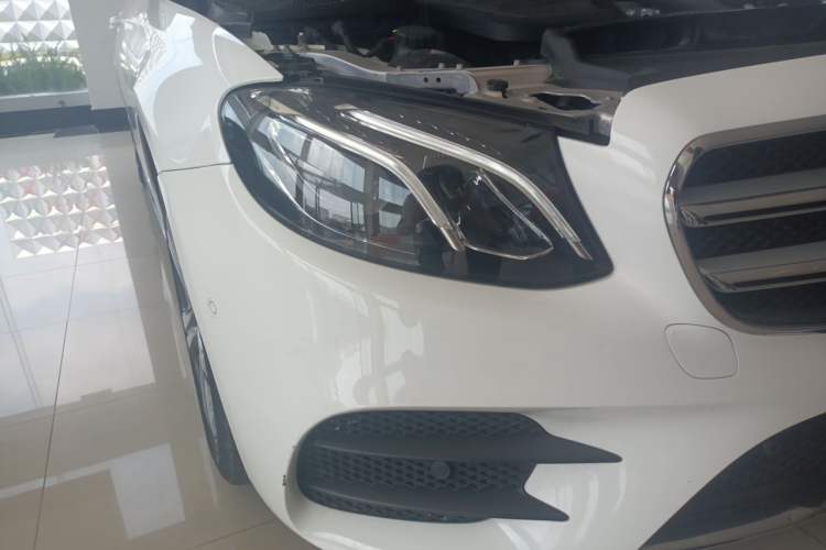 Used Mercedes-Benz E-Class 2019 E 260 L Sport Edition Right Front Headlight
