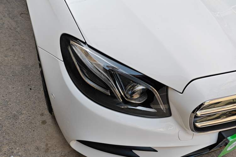 Used Mercedes-Benz E-Class 2019 Restyled E 300 Sport Edition Right Front Headlight