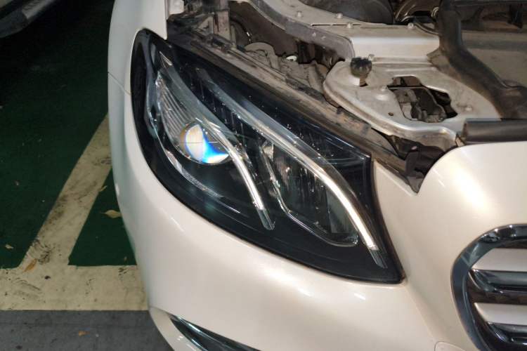 Used Mercedes-Benz E-Class 2019 E 260 L Sport 4MATIC Right Front Headlight