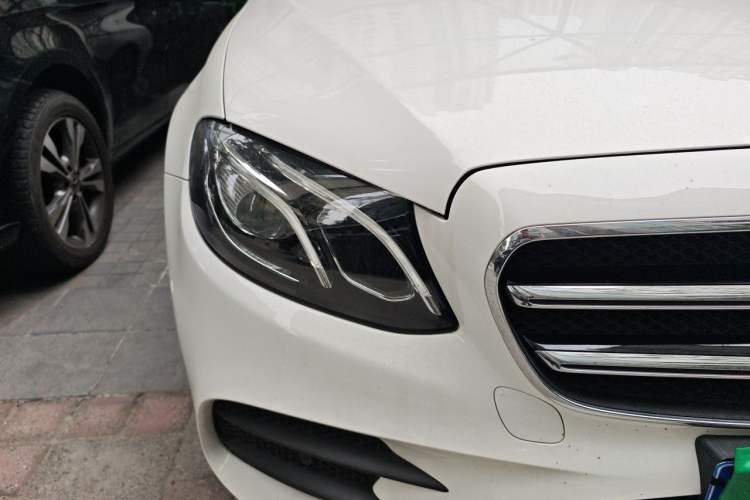 Used Mercedes-Benz E-Class 2019 E 260 Sport Edition Right Front Headlight