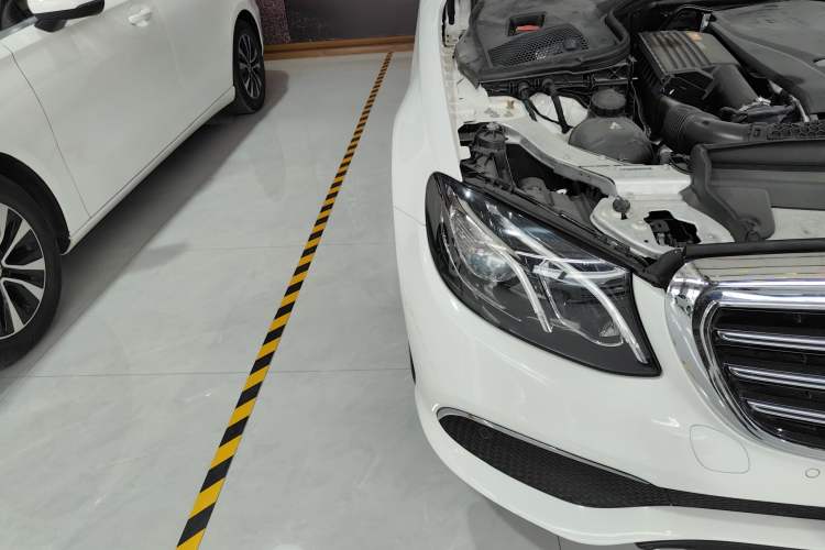 Used Mercedes-Benz E-Class 2019 E 200 L Right Front Headlight