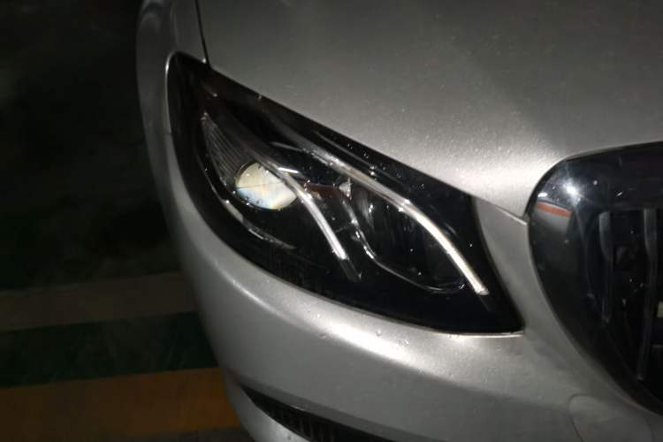 Used Mercedes-Benz E-Class 2019 Restyled E 300 L Sport Luxury Edition Right Front Headlight