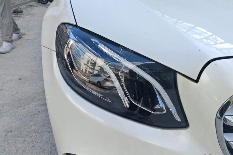 Used Mercedes-Benz E-Class 2019 E 260 L Sport Edition Right Front Headlight