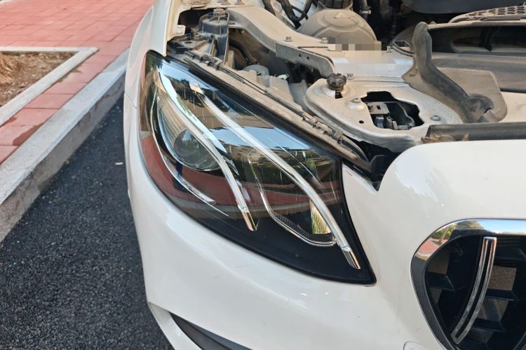 Used Mercedes-Benz E-Class 2019 E 260 Sport Edition 4MATIC Right Front Headlight