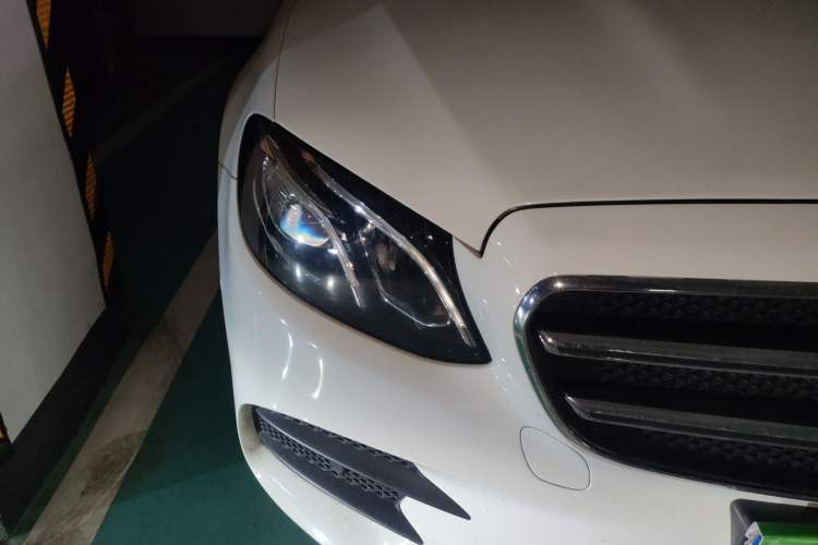 Used Mercedes-Benz E-Class 2019 E 200 Sport 4MATIC Right Front Headlight