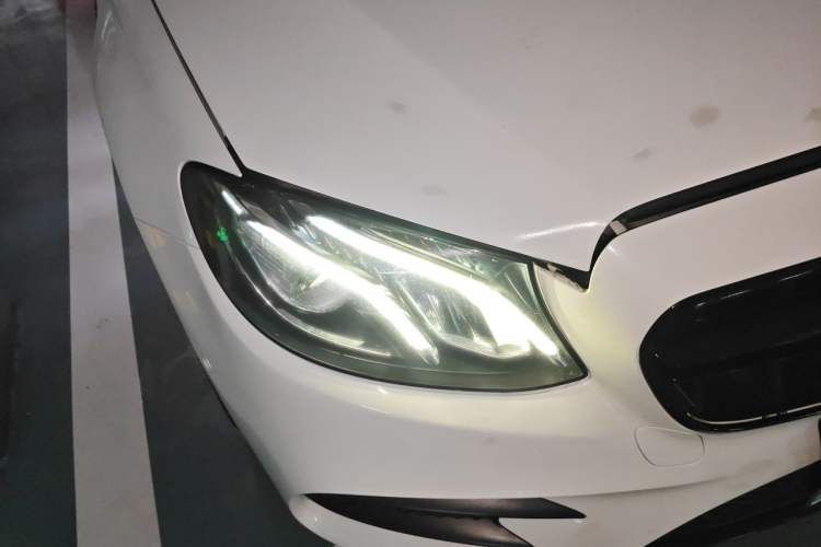 Used Mercedes-Benz E-Class 2019 Restyled E 300 L Sporty and Stylish Edition Right Front Headlight