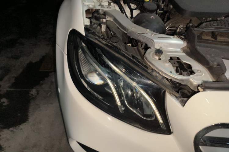 Used Mercedes-Benz E-Class 2019 E 260 L Sport Edition Right Front Headlight