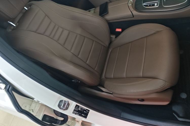 Used Mercedes-Benz E-Class 2019 Restyled E 300 L Sport Luxury Edition Right Front Seat