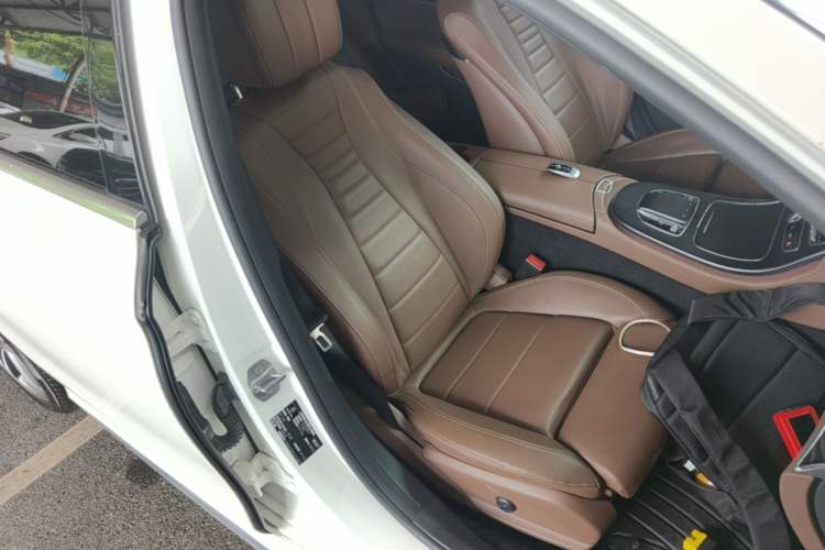 Used Mercedes-Benz E-Class 2019 E 200 L Sport Edition Right Front Seat