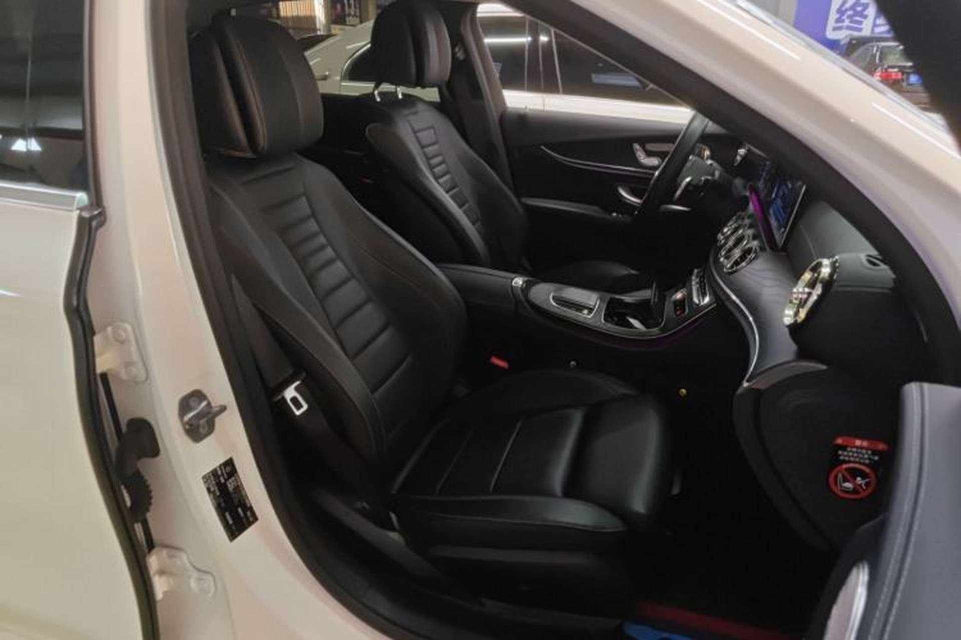 Used Mercedes-Benz E-Class 2019 E 200 L Sport Edition Right Front Seat