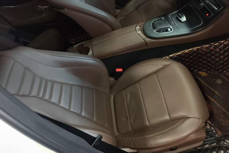 Used Mercedes-Benz E-Class 2019 Restyled E 300 L Sport Luxury Edition Right Front Seat