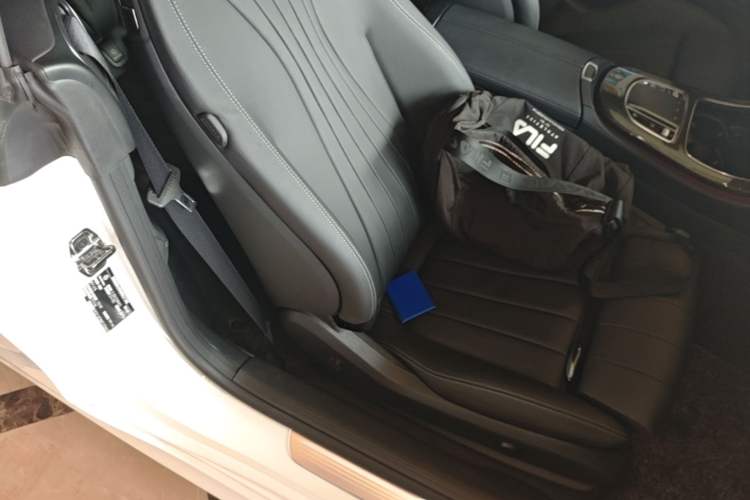 Used Mercedes-Benz E-Class 2019 E 200 Coupe Right Front Seat