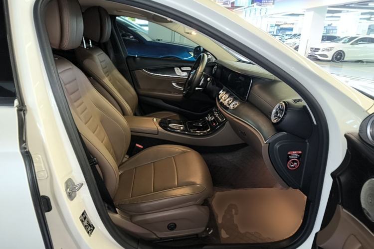 Used Mercedes-Benz E-Class 2019 E 300 L Sport Luxury Edition Right Front Seat