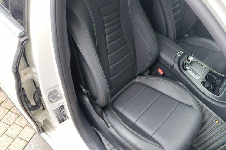 Used Mercedes-Benz E-Class 2019 Restyled E 300 L Sport Luxury Edition Right Front Seat