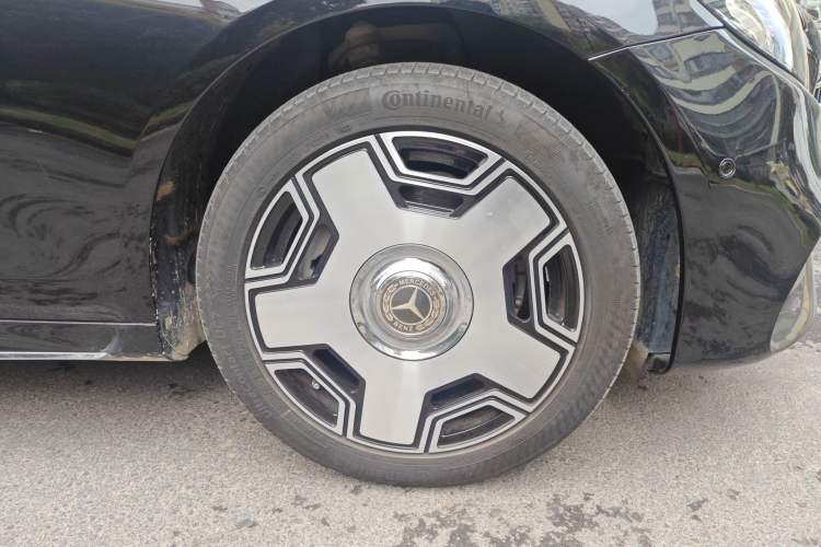 Used Mercedes-Benz E-Class 2019 E 260 L Sport Edition Right Front Wheel Hub