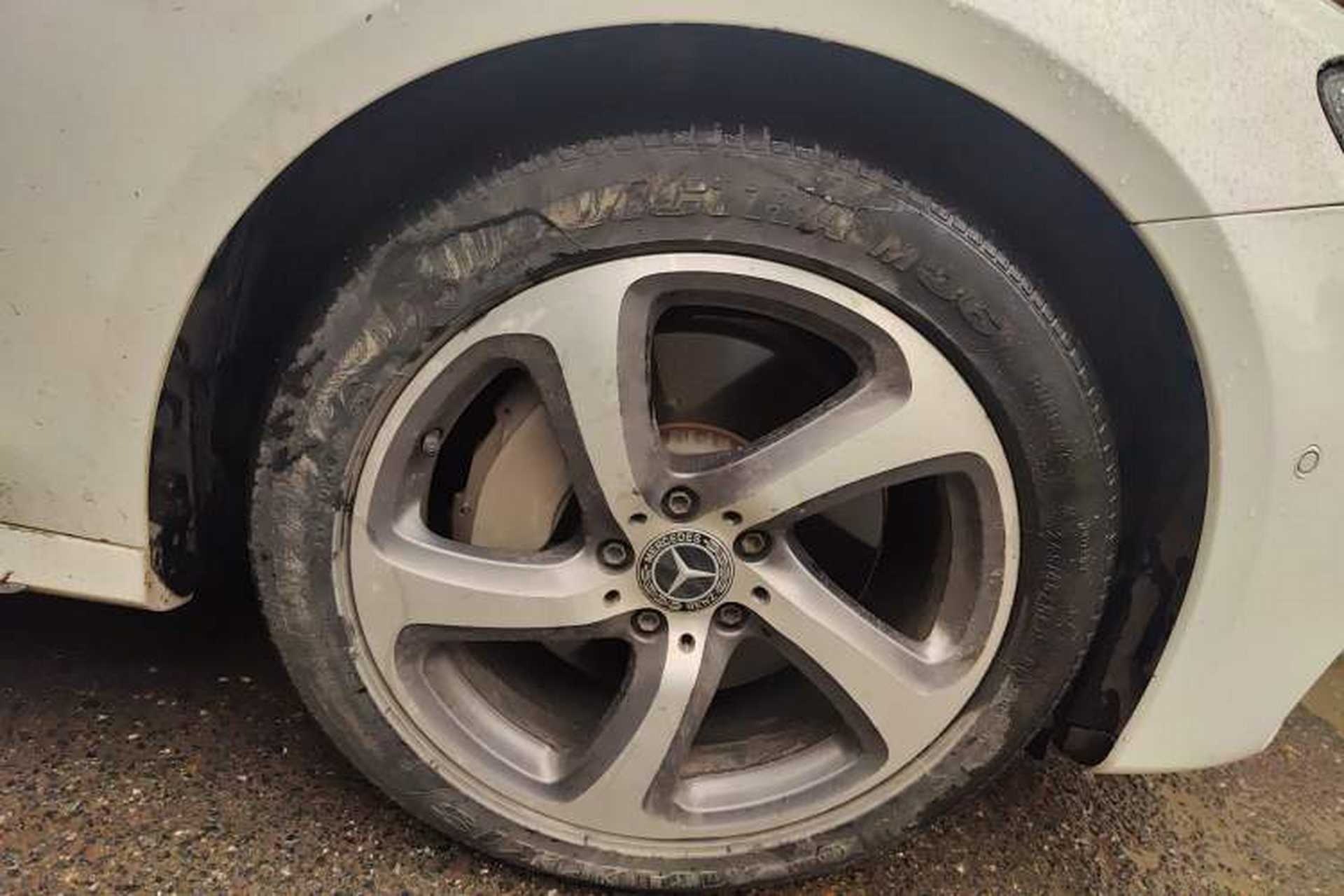 Used Mercedes-Benz E-Class 2019 E 300 L Sport Luxury Edition Right Front Wheel Hub