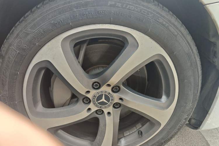 Used Mercedes-Benz E-Class 2019 E 300 L Sporty and Stylish Model Right Front Wheel Hub