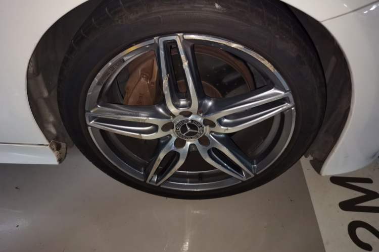 Used Mercedes-Benz E-Class 2019 E 200 Coupe Right Front Wheel Hub