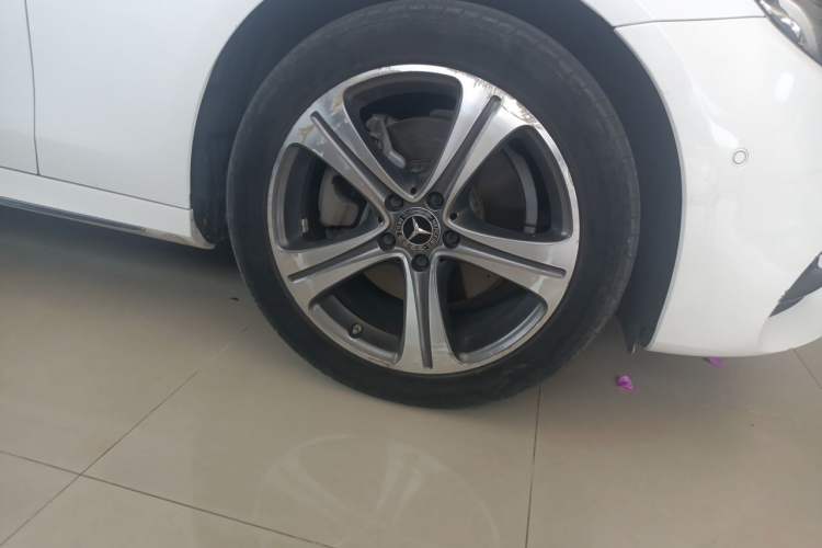 Used Mercedes-Benz E-Class 2019 E 260 L Sport Edition Right Front Wheel Hub