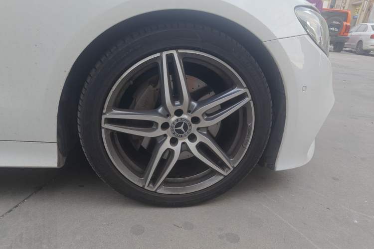 Used Mercedes-Benz E-Class 2019 E 200 Coupe Right Front Wheel Hub