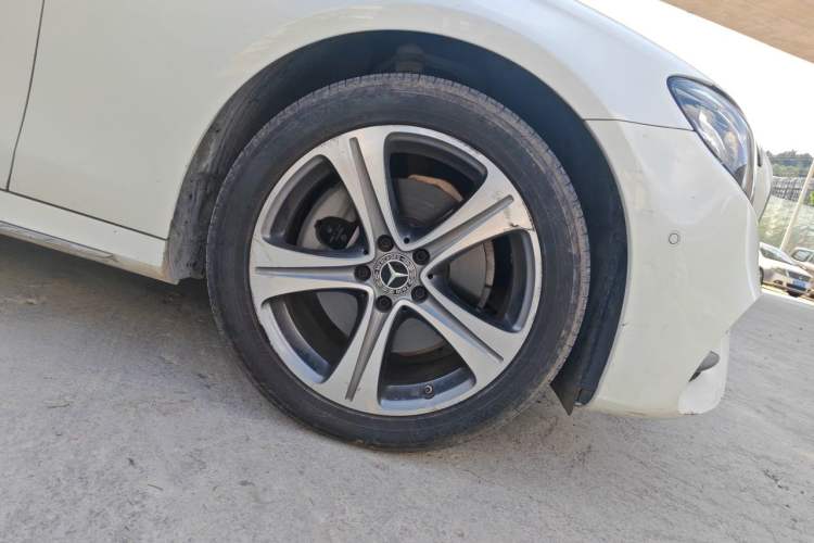 Used Mercedes-Benz E-Class 2019 E 260 L Sport Edition Right Front Wheel Hub