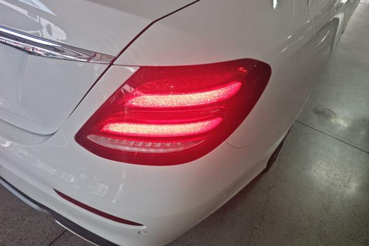Used Mercedes-Benz E-Class 2019 E 260 L Sport Edition Right Rear Taillight