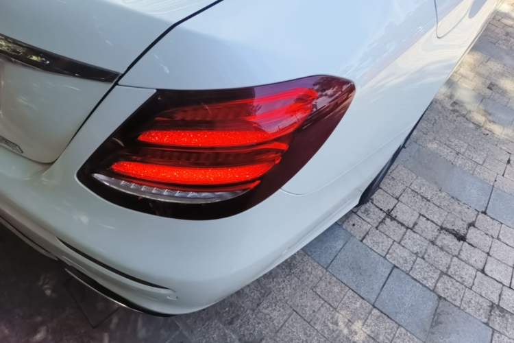 Used Mercedes-Benz E-Class 2019 Restyled E 300 L Sport Luxury Edition Right Rear Taillight