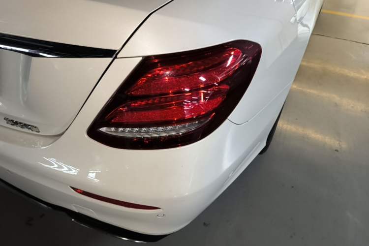 Used Mercedes-Benz E-Class 2019 E 300 L Sport Luxury Edition Right Rear Taillight