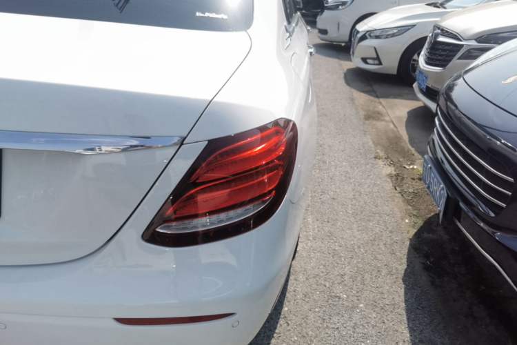 Used Mercedes-Benz E-Class 2019 E 260 L Right Rear Taillight