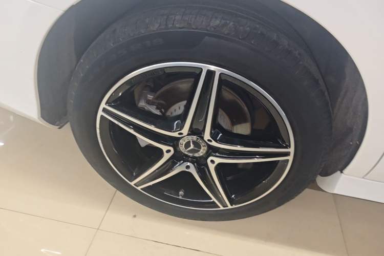 Used Mercedes-Benz E-Class 2019 E 260 Sport Edition Right Rear Wheel Hub