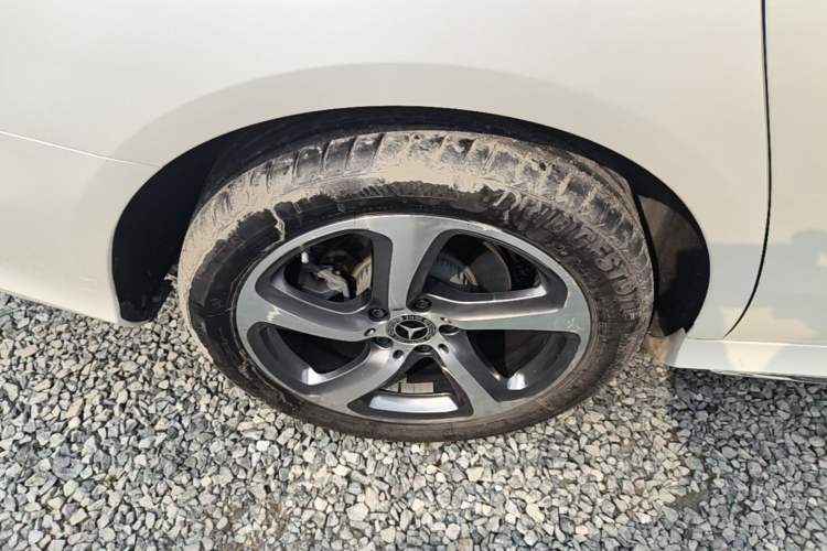 Used Mercedes-Benz E-Class 2019 Restyled E 300 L Sporty and Stylish Edition Right Rear Wheel Hub