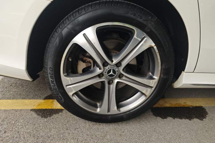 Used Mercedes-Benz E-Class 2019 E 200 L Sport Edition Right Rear Wheel Hub