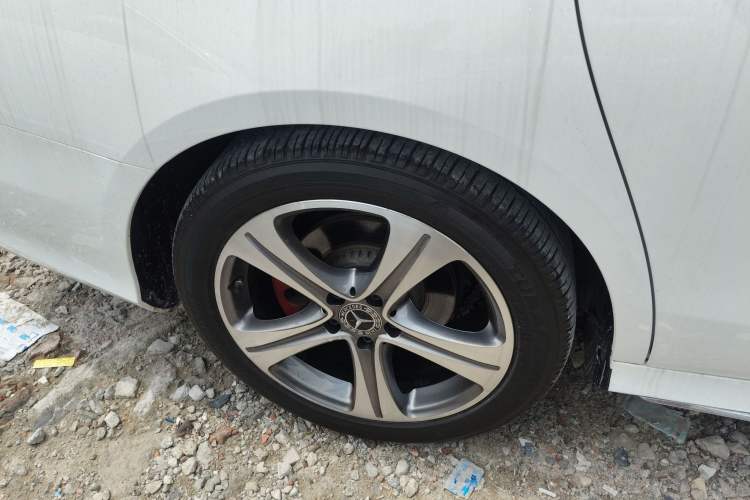 Used Mercedes-Benz E-Class 2019 E 260 L Sport Edition Right Rear Wheel Hub